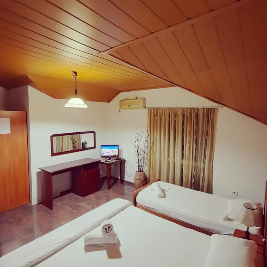 Vila 57 Hotel Tiranë Eksteriør bilde