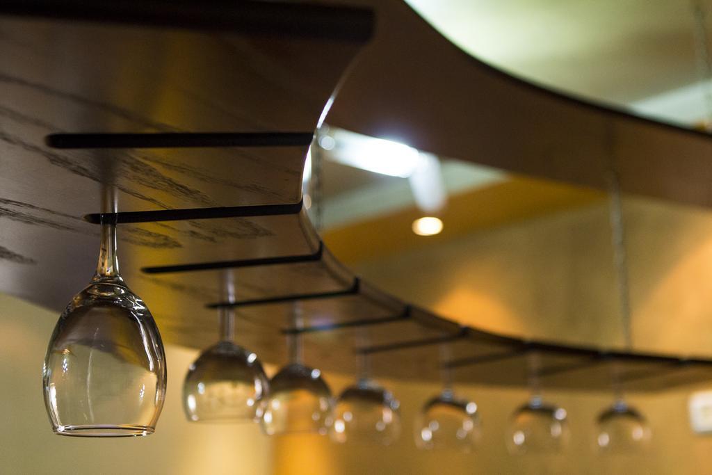 Vila 57 Hotel Tiranë Eksteriør bilde