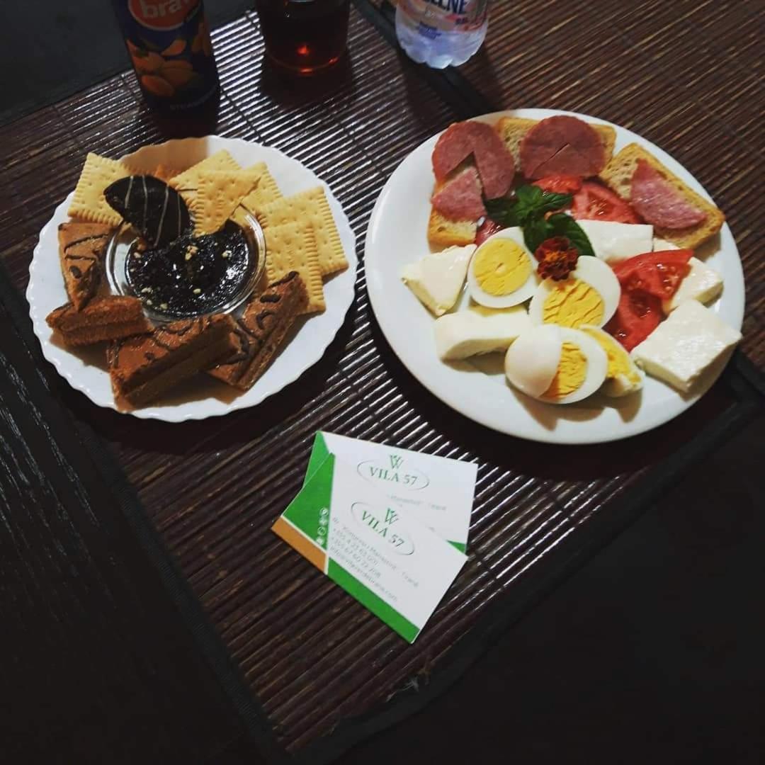 Vila 57 Hotel Tiranë Eksteriør bilde