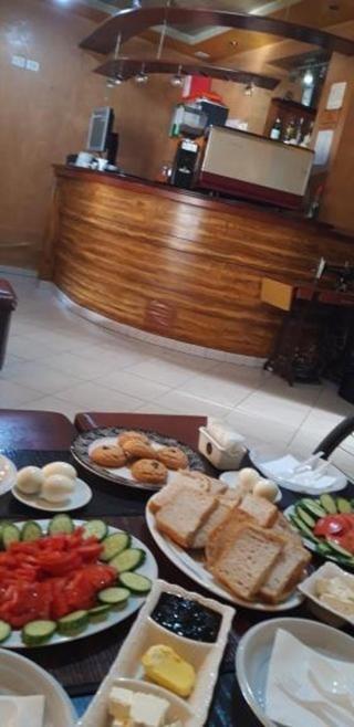 Vila 57 Hotel Tiranë Eksteriør bilde
